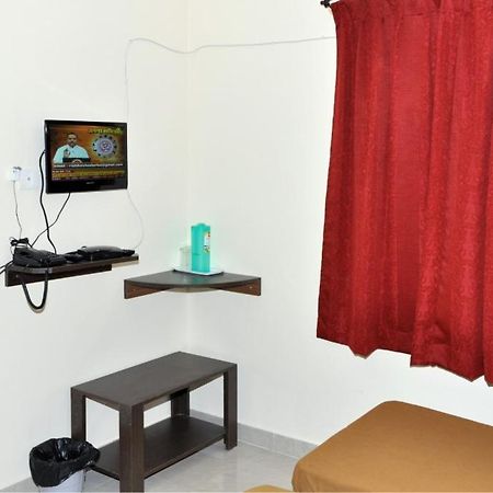 Maple Inn Budget Hotel Bangalore Exteriör bild